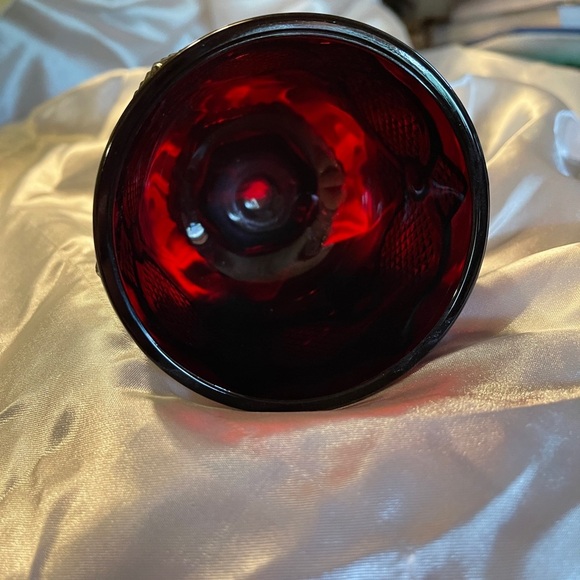 Avon 1876 Cape Cod Footed Glass (High Ball Tumbler) Red 1988 only - Picture 2 of 6